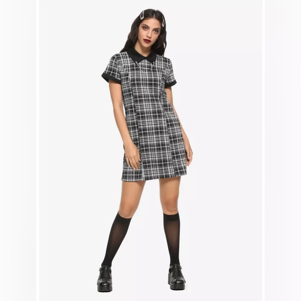 Black & White Plaid Skull Pins Collared Dress